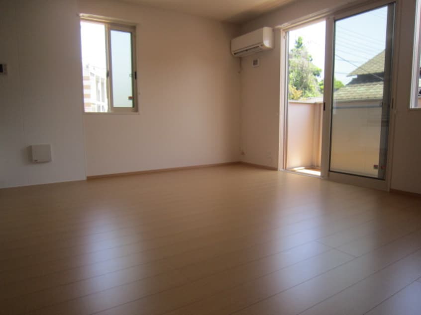 居室 サニ－コ－ト小川