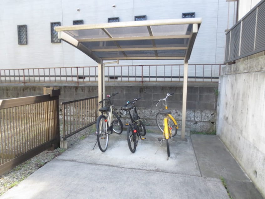 駐輪場 サニ－コ－ト小川