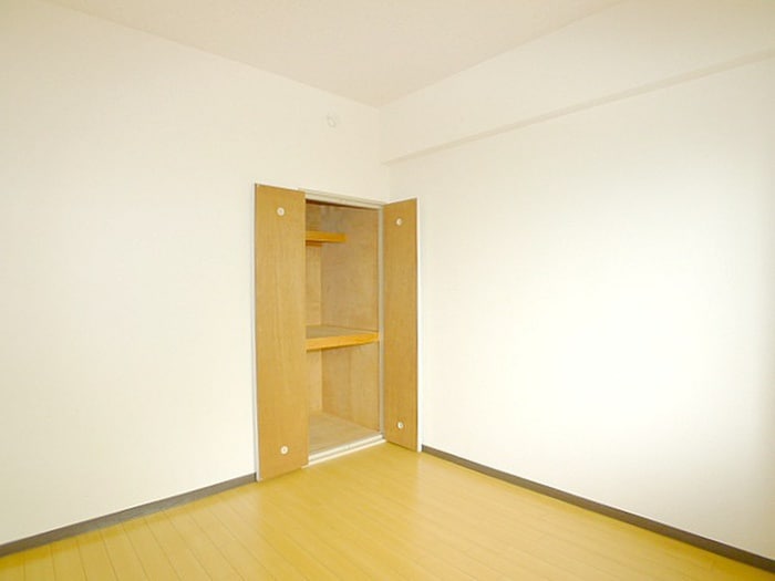 収納 メゾンド－ル藤原