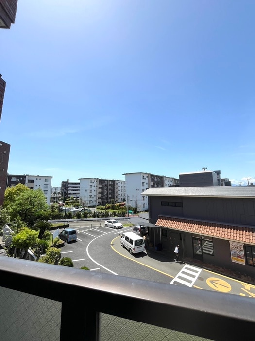 室内からの展望 湘南槇町ＰＬＡＴＺ