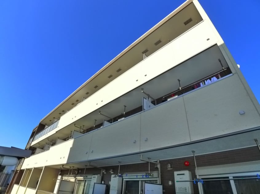 外観写真 ラ　ラ　トマートＢ