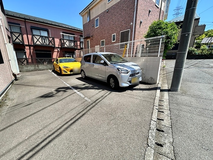 駐車場 ヤングリーヴス