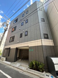 ＣＲＥＳＴ上野