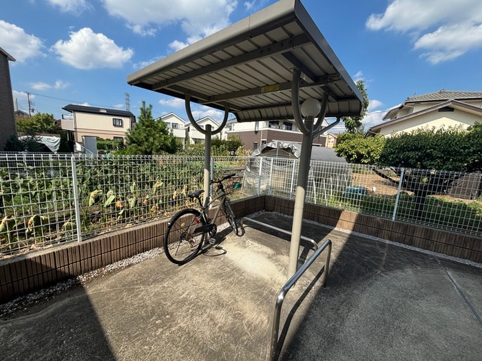 駐輪場 サクラガーデン