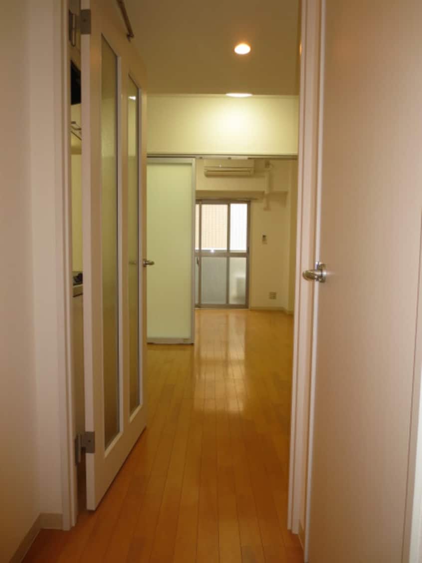 廊下 ERIGER T tomigaya