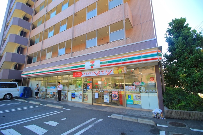 セブンイレブン　板橋南常盤台1丁目店(コンビニ)まで170m ﾙｰﾌﾞﾙ板橋東新町弐番館