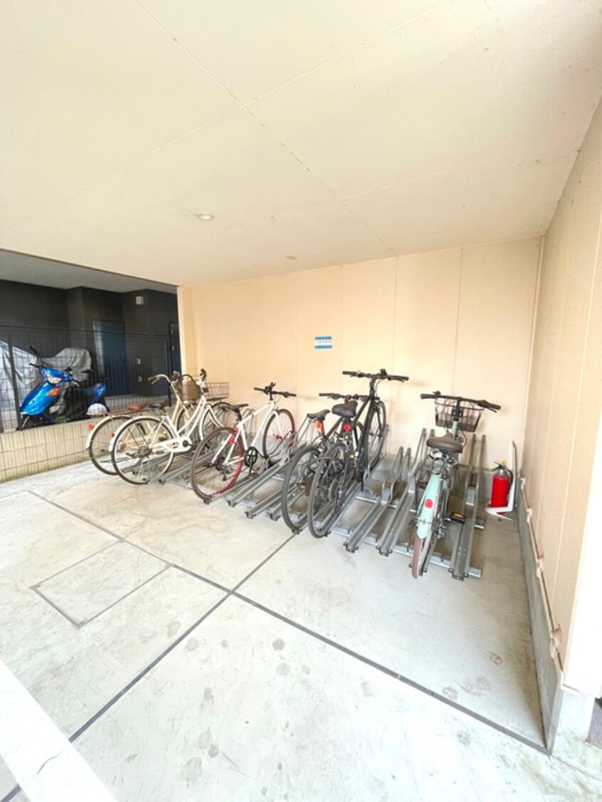 駐輪場 レジス立川高松町