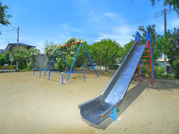 いちご公園(公園)まで50m ドミ－ル２０世紀ヶ丘