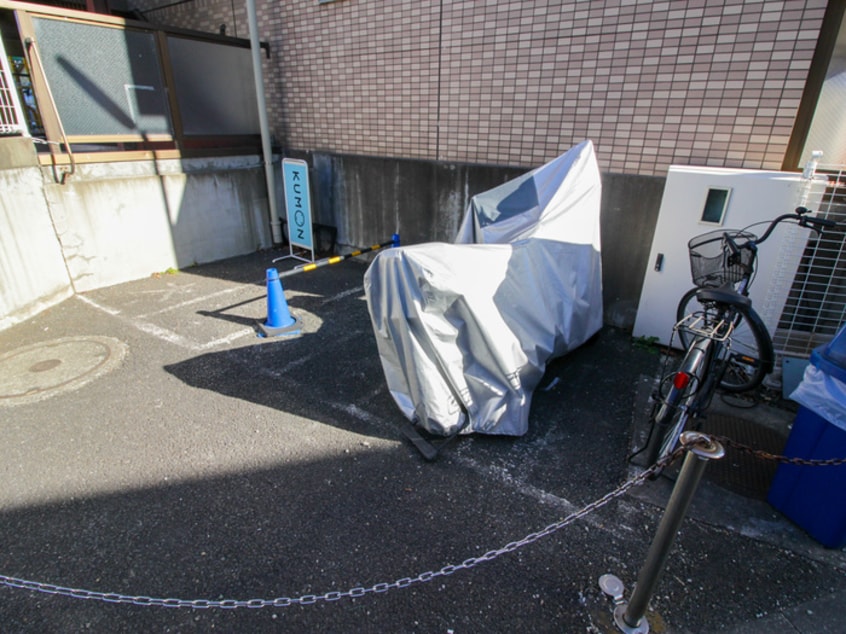 バイク置き場 グローリーパレスＡ