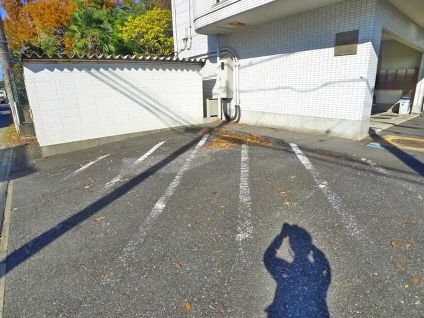 駐車場 ヒルズハピネス