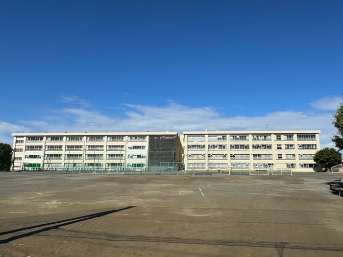 茅ヶ崎市立鶴嶺中学校(中学校/中等教育学校)まで48m エステ－ト和田