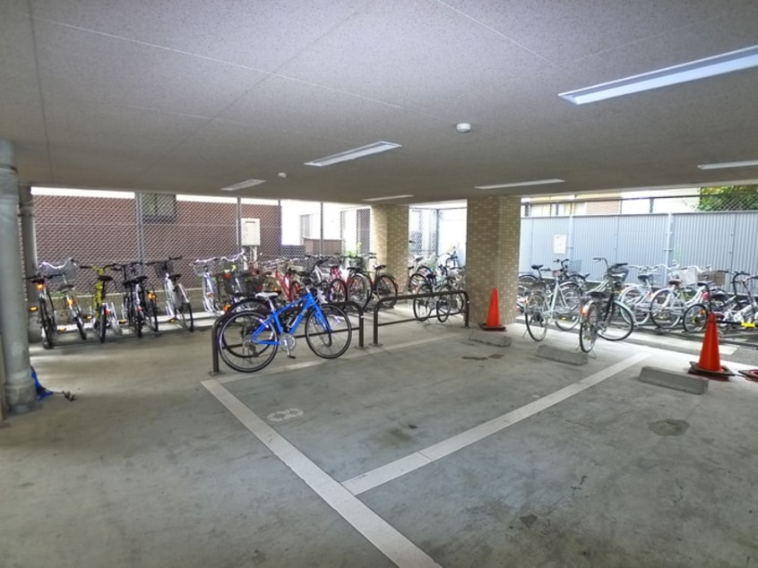 駐輪場 メテオーロ舞浜