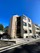 カインドネス八王子中央A棟の外観