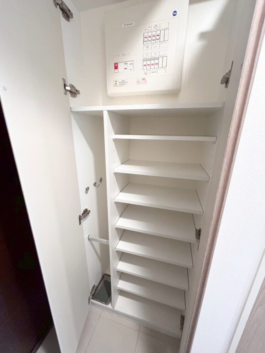 靴箱 クロスレジデンス飯田橋