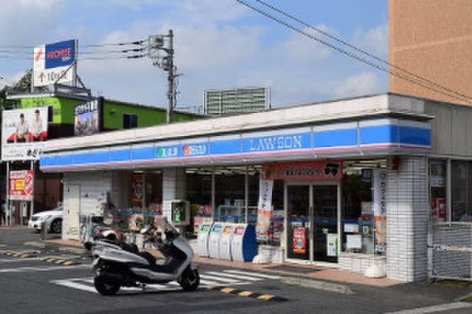ローソン(コンビニ)まで119m ア－バンライフ２