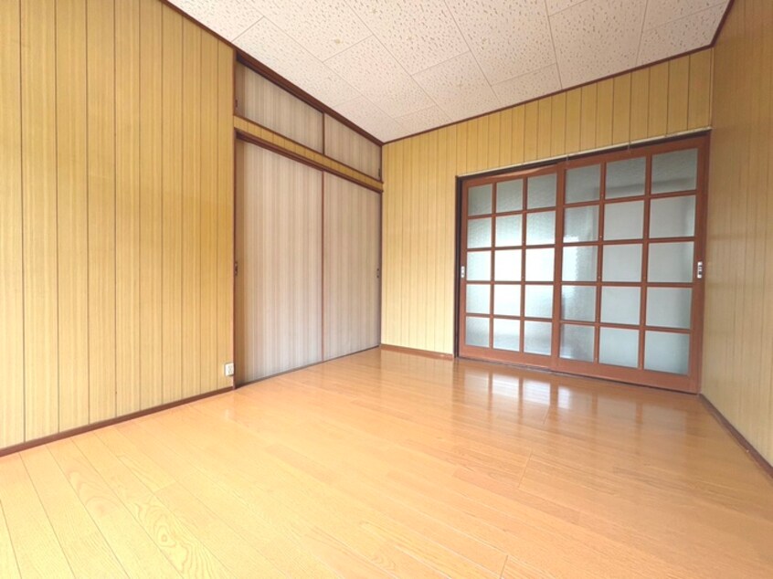 居室 駅前シャレ－南荘