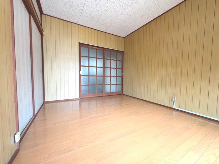 居室 駅前シャレ－南荘