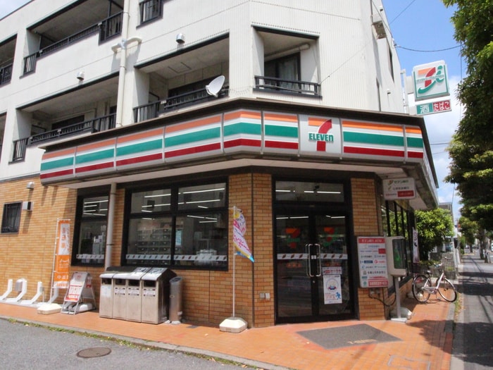 セブン‐イレブン篠崎店(コンビニ)まで295m メゾン・テルピアⅡ