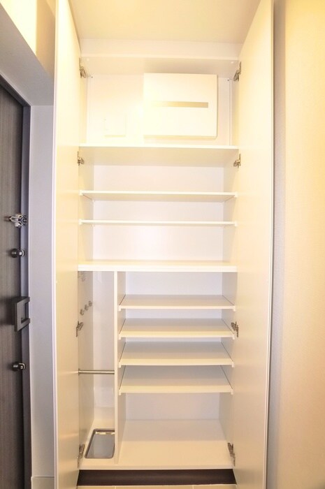 靴箱 コンフォリア新御徒町