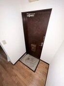 玄関 クリエ－ル和田