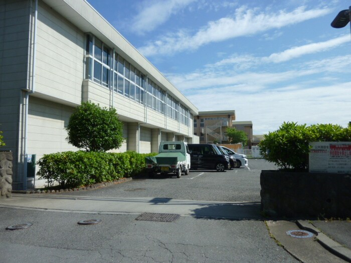 美杉台小学校(小学校)まで533m フレグランス美杉台Ａ棟