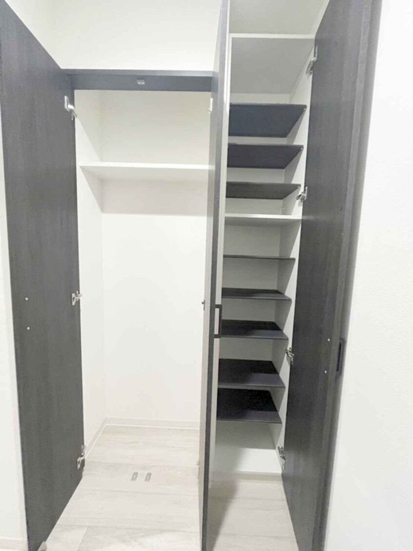 靴箱 エストウルースプラス三ノ輪