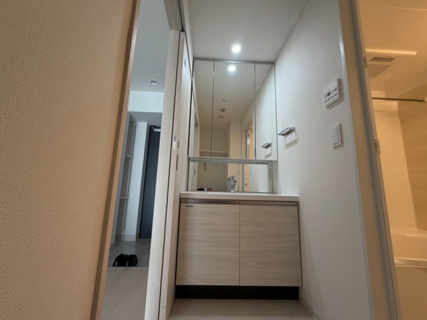 洗面 ｺﾝﾌｫﾘｱ・ﾘｳﾞ豊洲ｷｬﾅﾙ