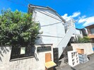 フラワーハイツの外観