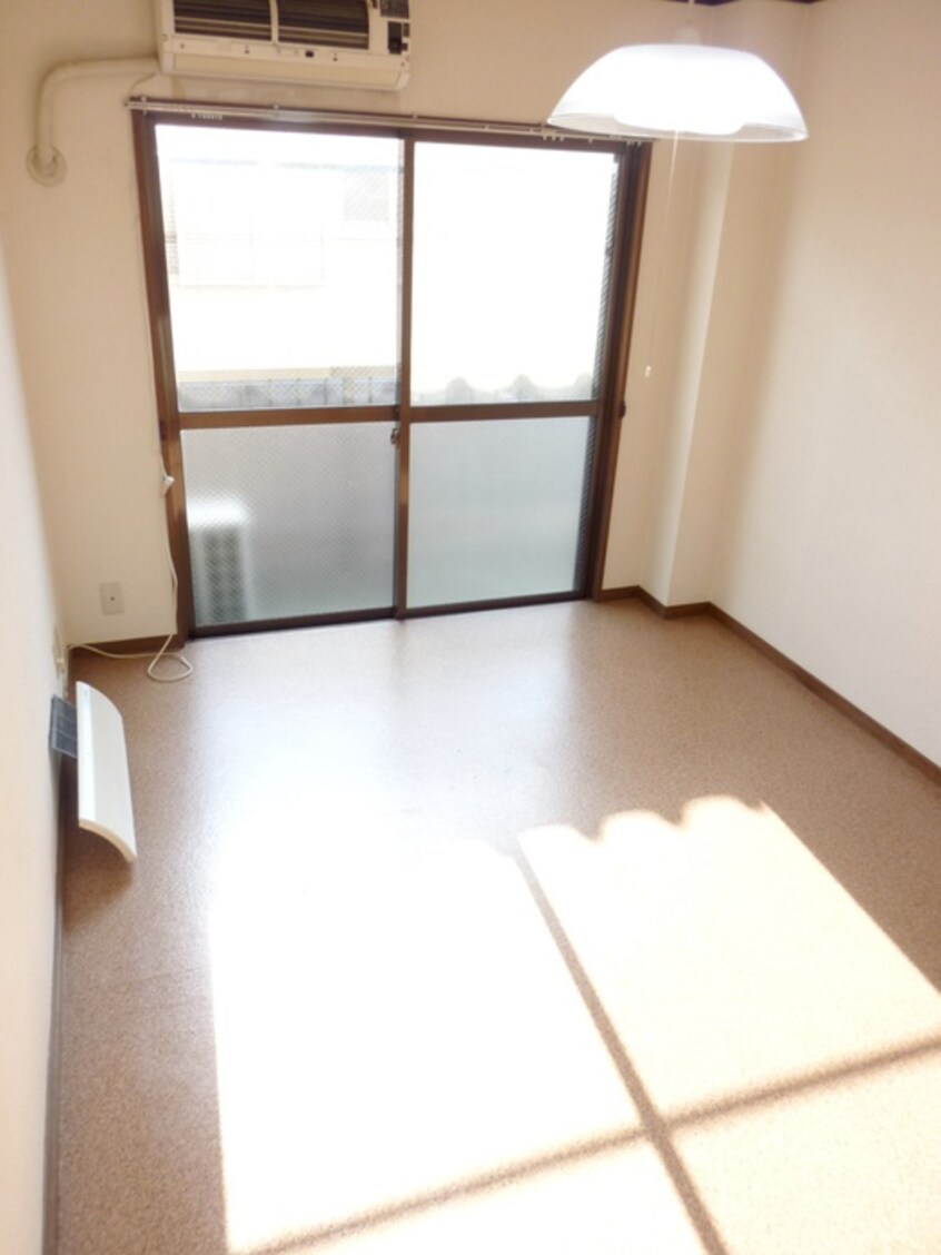 居室 ルナ・パーク井上