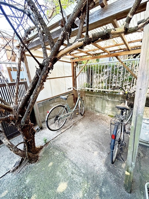 駐輪場 あいか荘