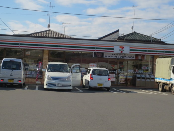 セブンイレブン(コンビニ)まで700m ドエルピアＡ
