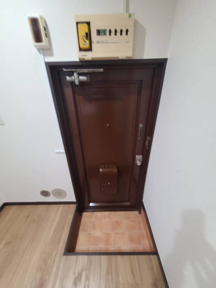 玄関 カウニスハイツ