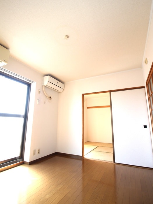 居室 ラグリューⅡ