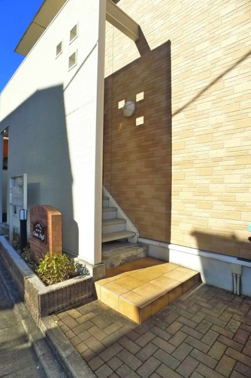 エントランス部分 カーサ・フジ