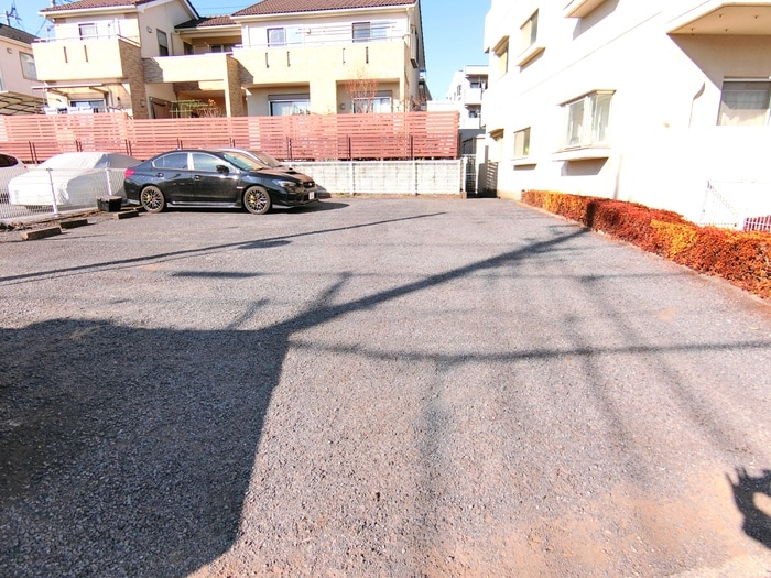 駐車場 ルネッサンス２号館