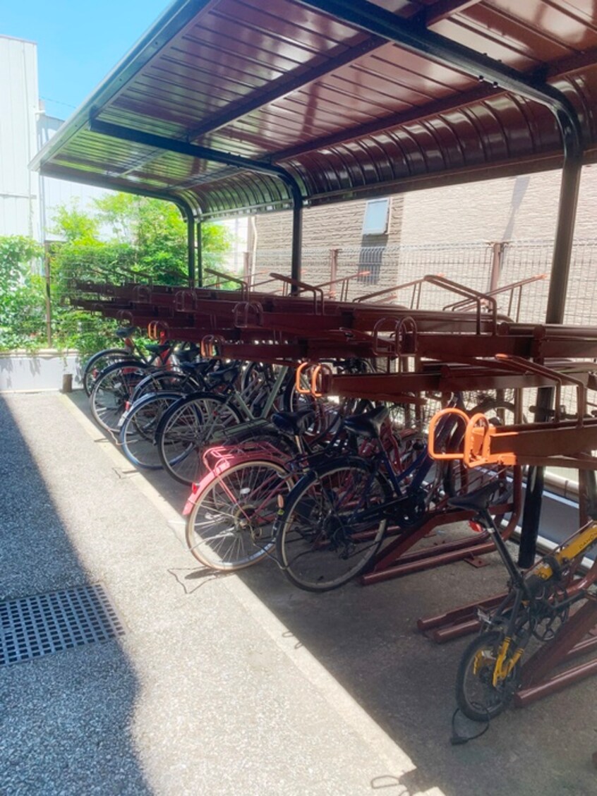 駐輪場 ウィンザ－パレス川口