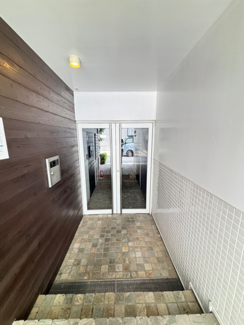 エントランス部分 ALERO高円寺南