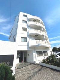 湘南槇町ＬＩＣＨＴ ＨＡＵＳ
