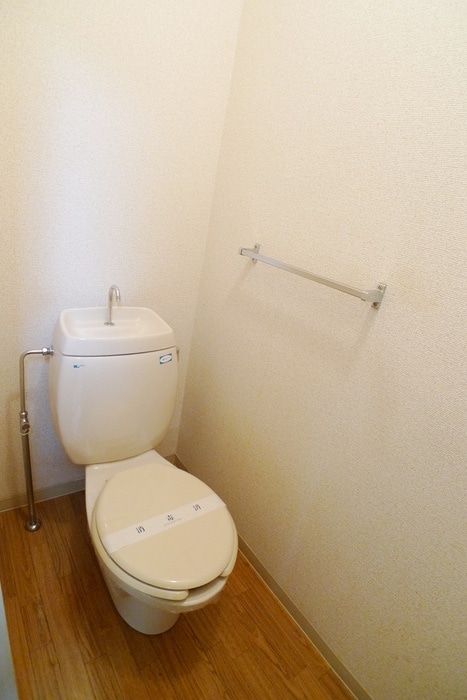 トイレ フレンドシップ岩沢Ｃ