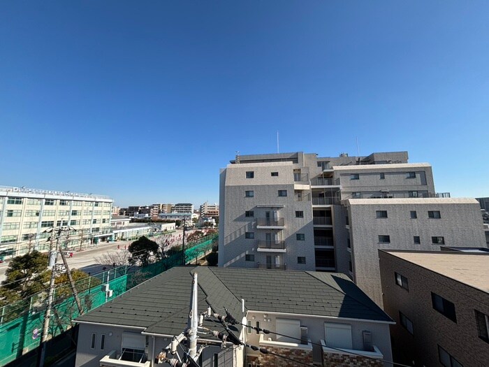 室内からの展望 ＰＬＵＭ　ＶＩＬＬＡＧＥ