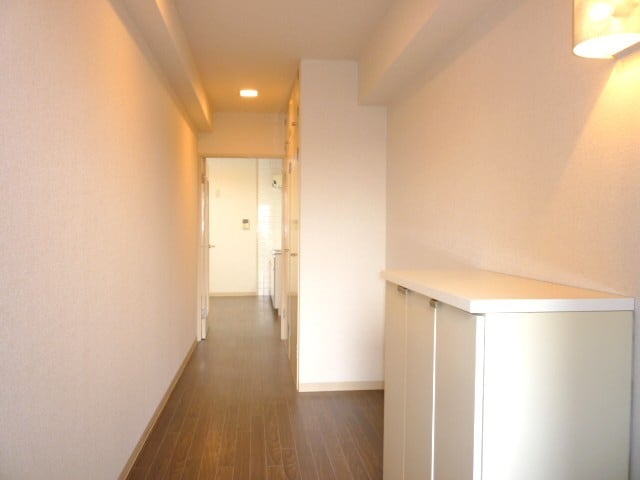 廊下 メゾン・セレステ