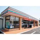 セブンイレブン川越豊田本店(コンビニ)まで600m ソフィア壱番館