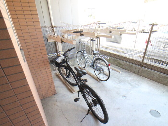 駐輪場 サンライズ・ロイヤル湘南