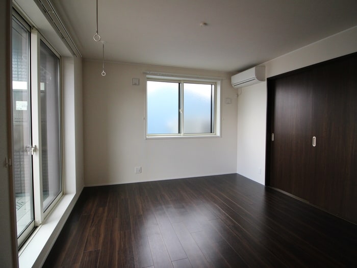 居室 アパルトマン御成町