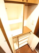 靴箱 あかねビル