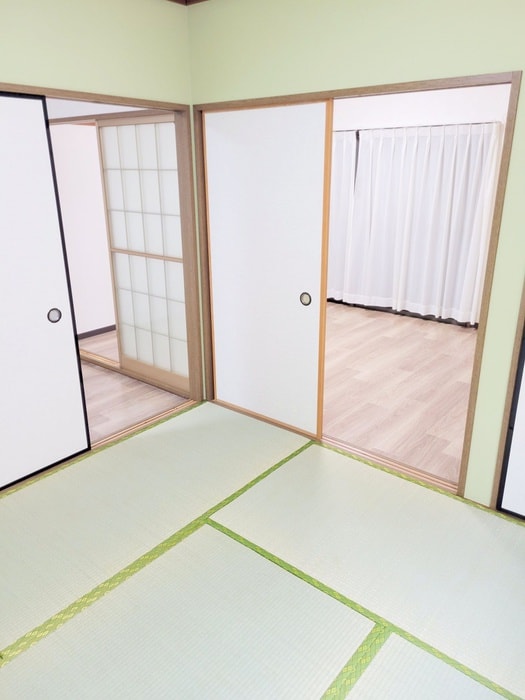 居室 ベルゾ－ネ喜沢