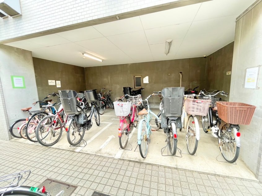 駐輪場 サンクレスト石神井公園