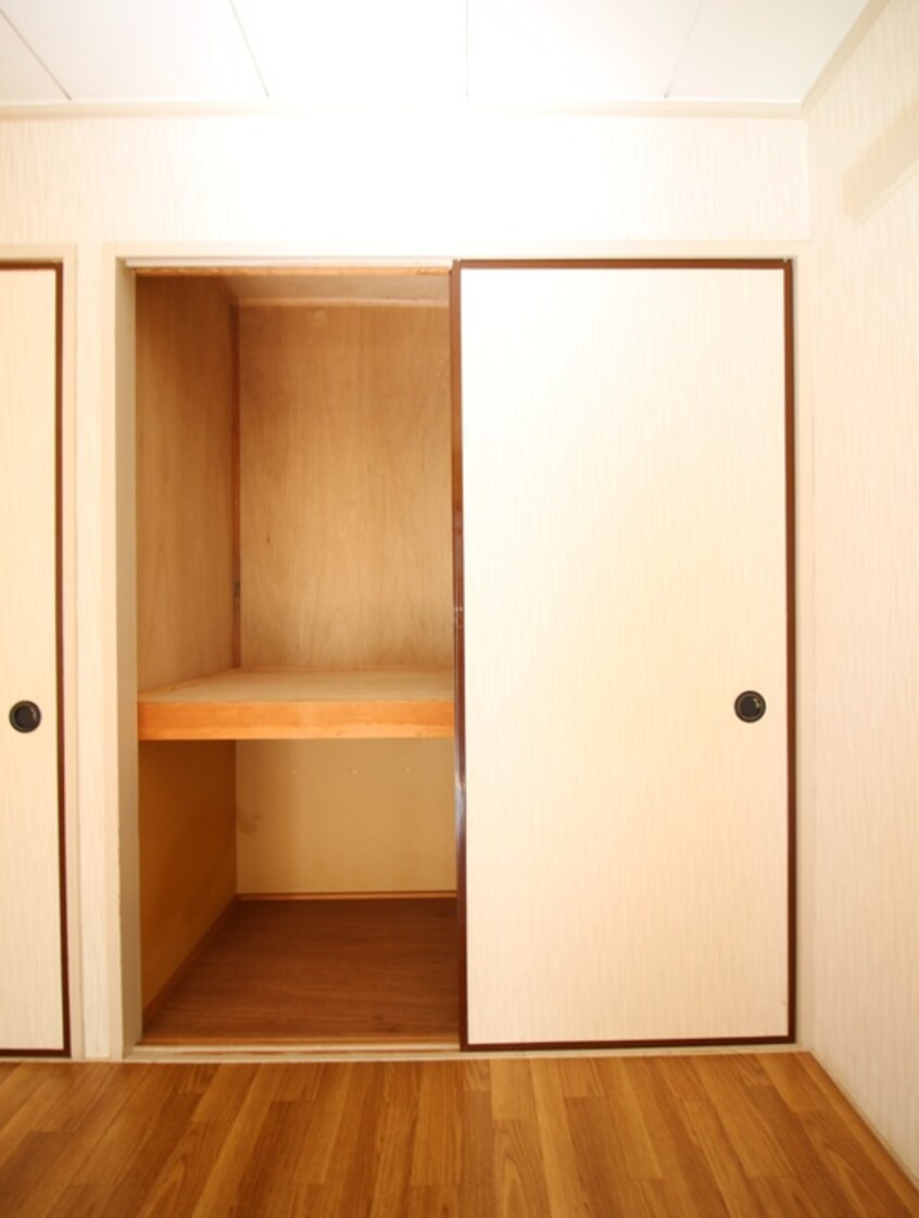 収納 エスポワ－ル上砂