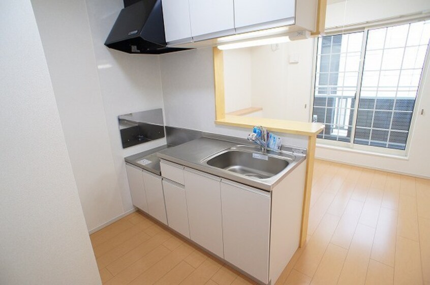 キッチン ｴﾐﾅﾝｽ南町