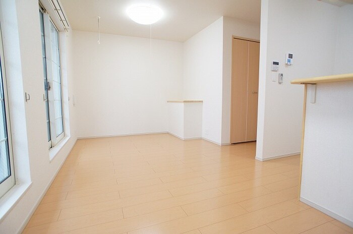 居室 ｴﾐﾅﾝｽ南町